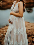 Chicnmom Vestido largo de maternidad de noche elegante blanco sin mangas con cuello en V fluido de granadina de encaje Photoshoot